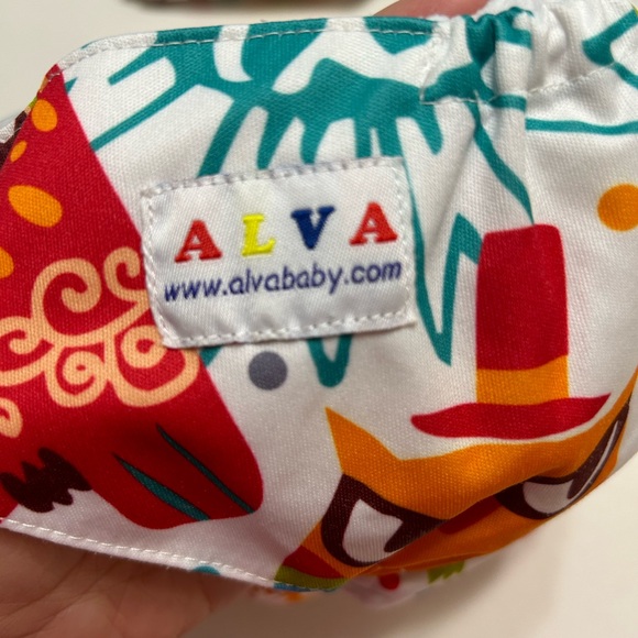 ALVA BABY Cloth diapers with (3) inserts - Picture 2 of 9